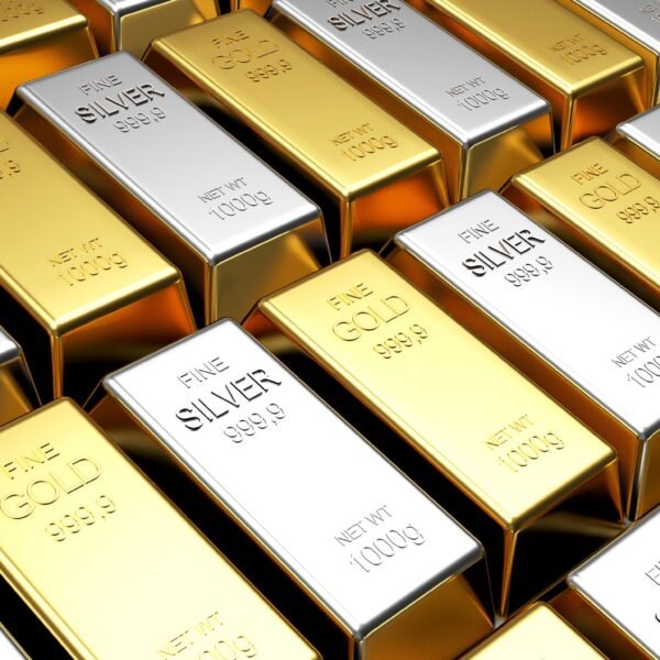 benefits of investing in gold and silver, investing in gold and silver