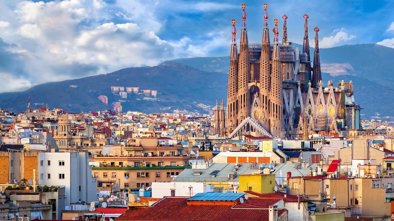 barcelona spain cheap flights, barcelona award flights, barcelona spain adventures, barcelona things to do