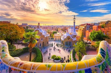 barcelona spain cheap flights, barcelona award flights, barcelona spain adventures, barcelona things to do, travel packages