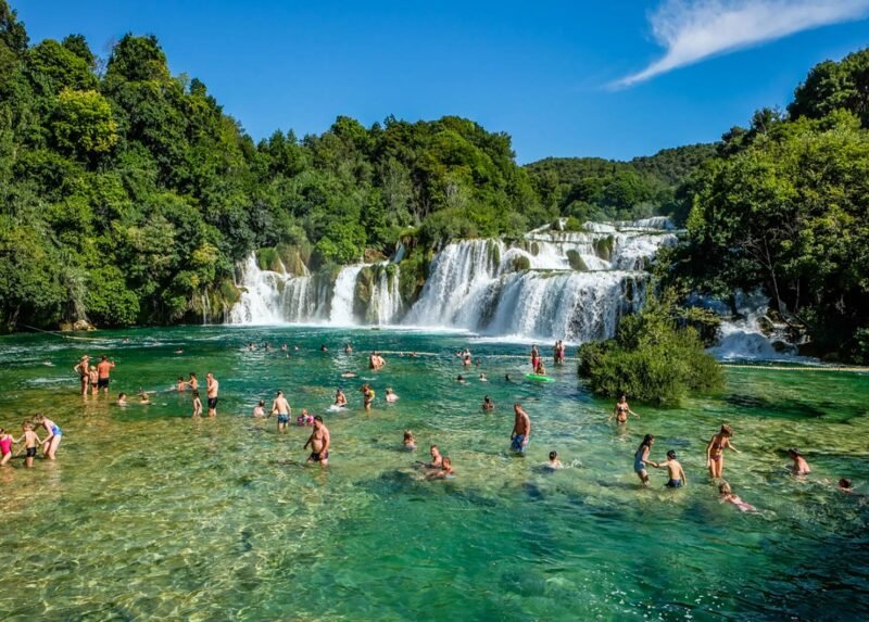croatia cheap flights, croatia award flights, croatia adventures, croatia travel packages, croatia things to do
