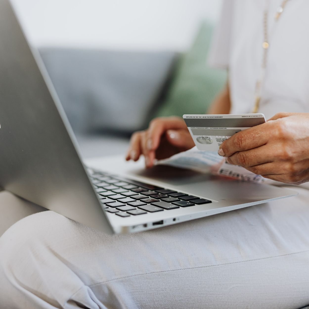 credit cards with medical travel insurance